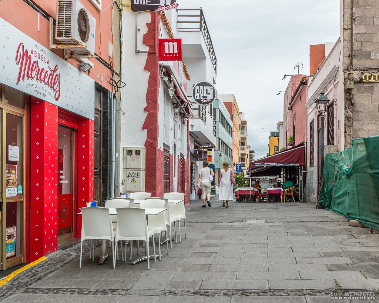 Die Calle de Viejo von der Plaza del Charco aus gesehen.