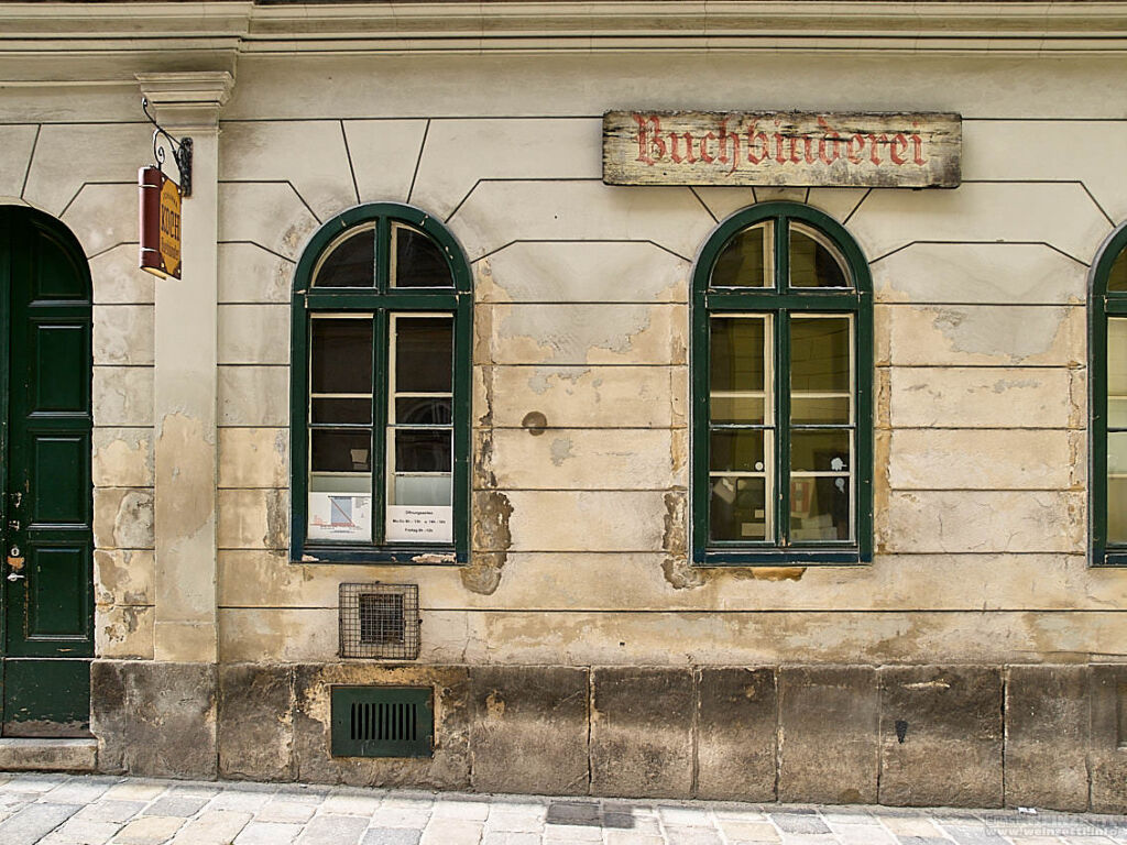 Verfallende Fassade in der Sigmundgasse