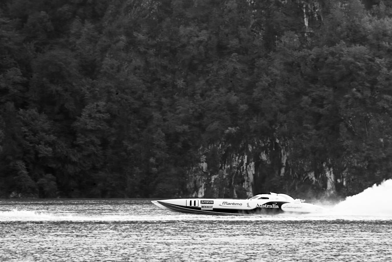 Ein Rennboot der Powerboat-Klasse