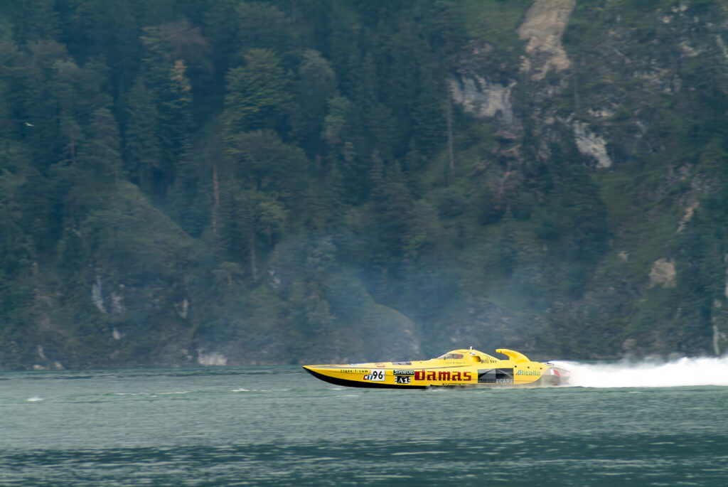 Ein Rennboot der Powerboat-Klasse