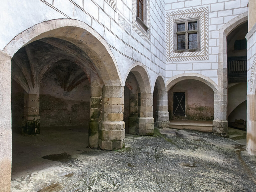 Burg Rappottenstein, Blick in die spätgotische Halle unten