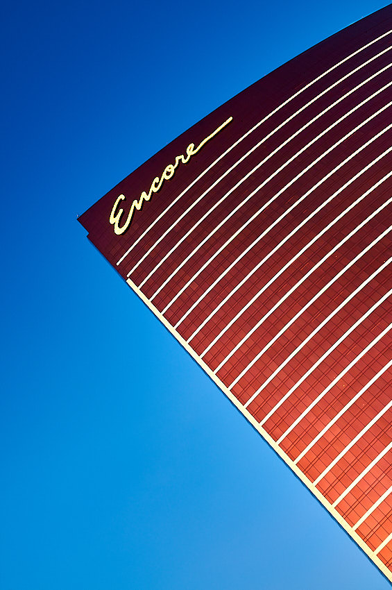 Ein weiterer Blick auf das Encore. Später erbaut als das Wynn, wirkt es wie der spätgeborene Zwilling. Aber beim Encore gilt vor allem: „Size matters!“