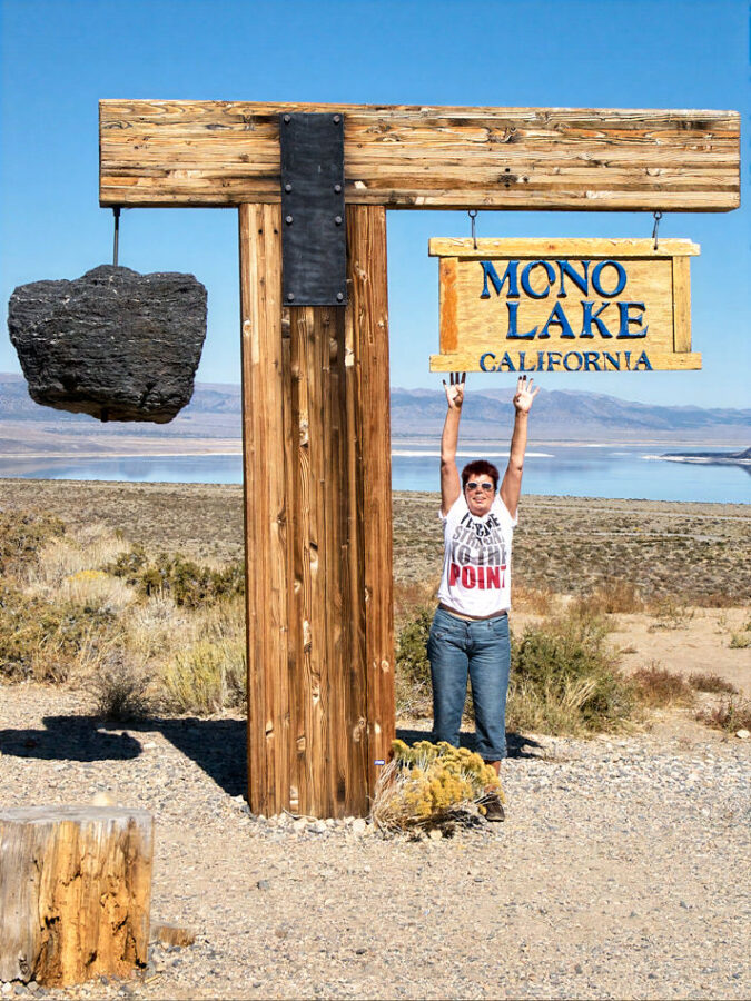 Christa am Mono Lake