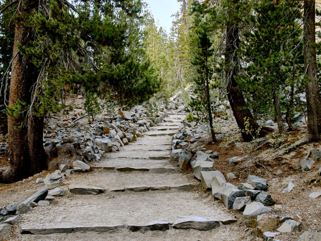 Treppe zu Devil's Postpile