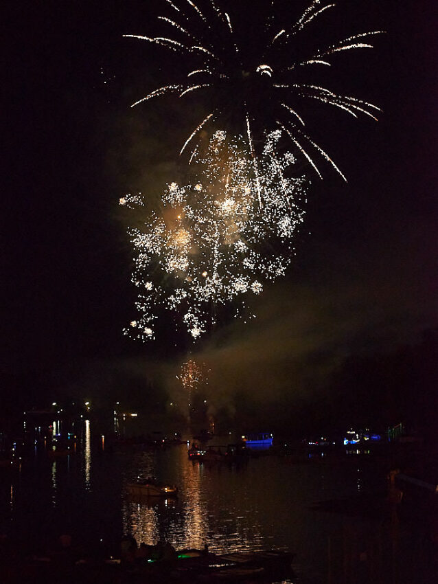Fireworks, Feuerwerk