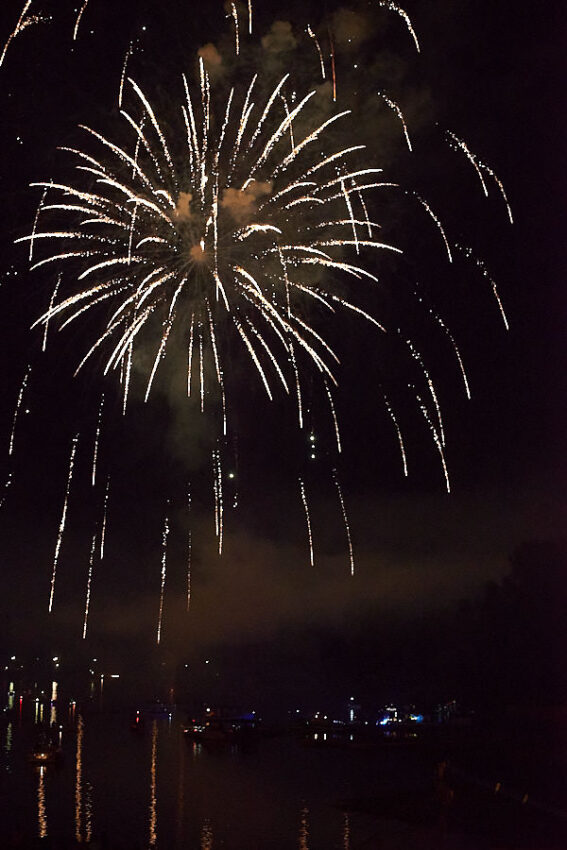 Fireworks, Feuerwerk