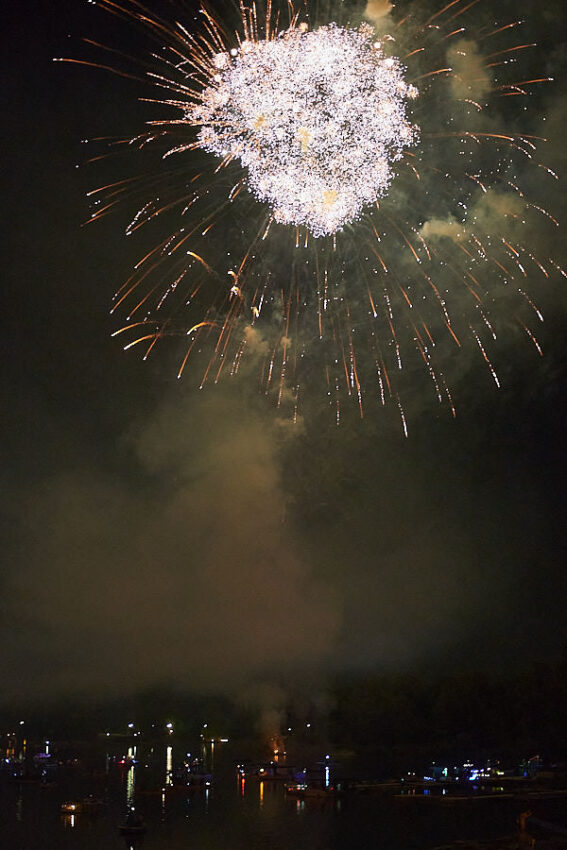 Fireworks, Feuerwerk