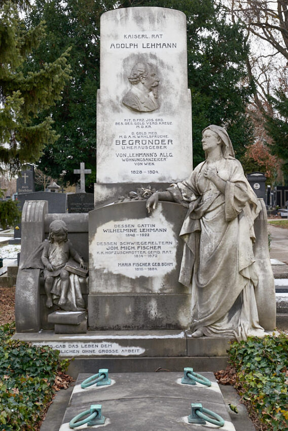 Gruft und Grabstein von Adolph Lehmann