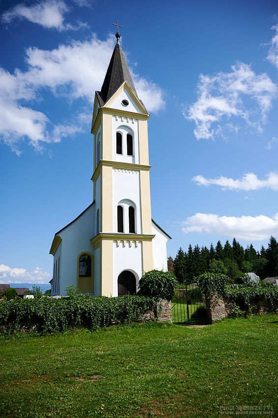 Die kleine Kirche in Eggen war leider geschlossen.