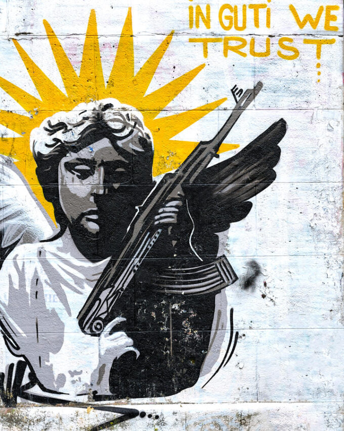 Graffiti mit Maschinenpistole